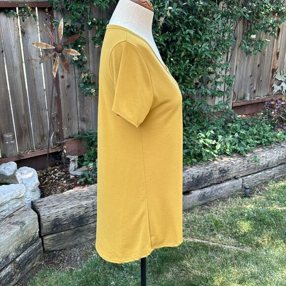 LuLaRoe Classic T Solid Mustard Yellow Lightweight Short Sleeve T-shirt Small - Picture 3 of 7